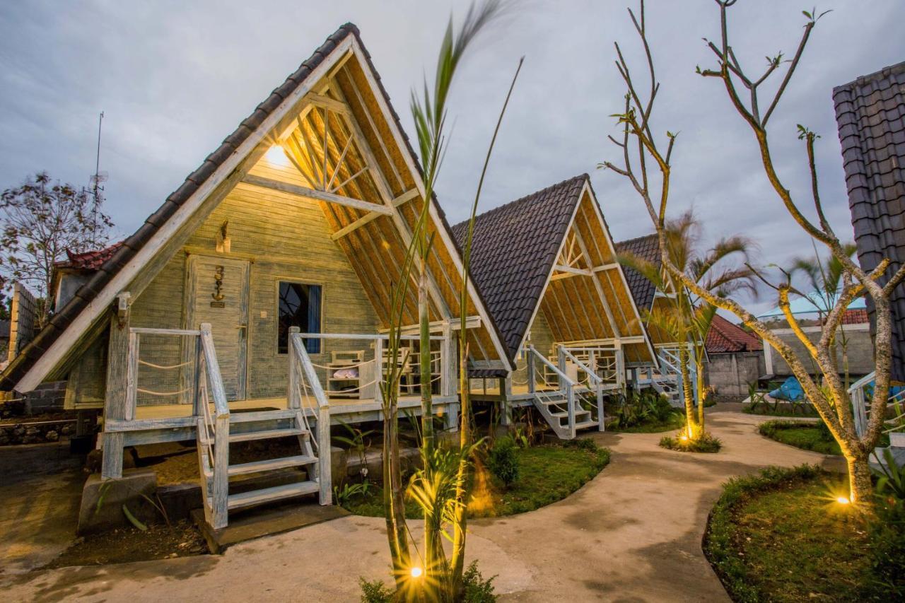 Villa D'Yuki Huts Lembongan à Nusa Lembongan Extérieur photo